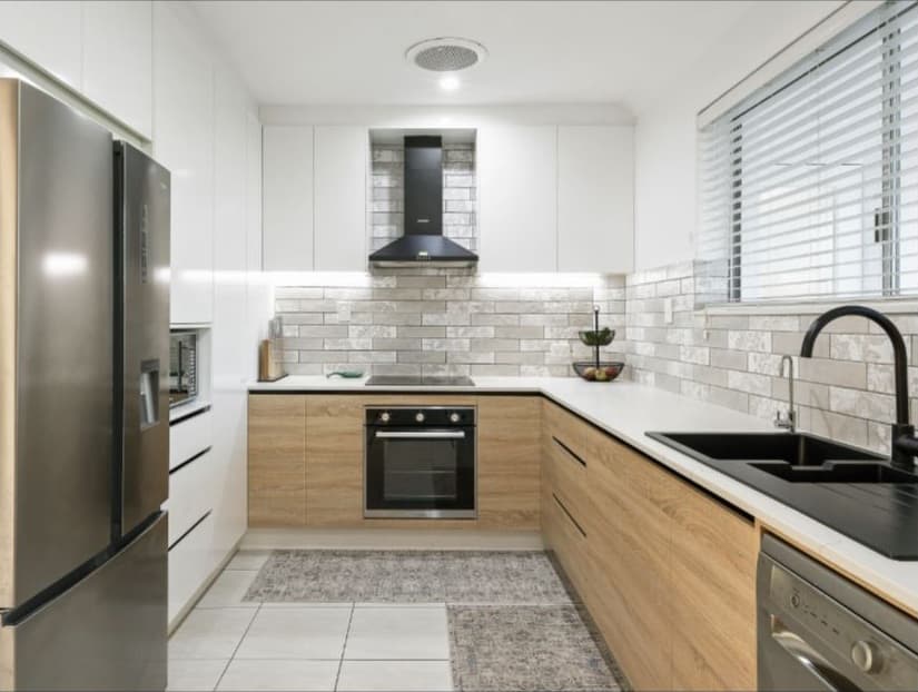 A custom kitchen by Dragan's Custom Interiors
