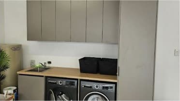 Custom laundries by Dragan's Custom Interiors